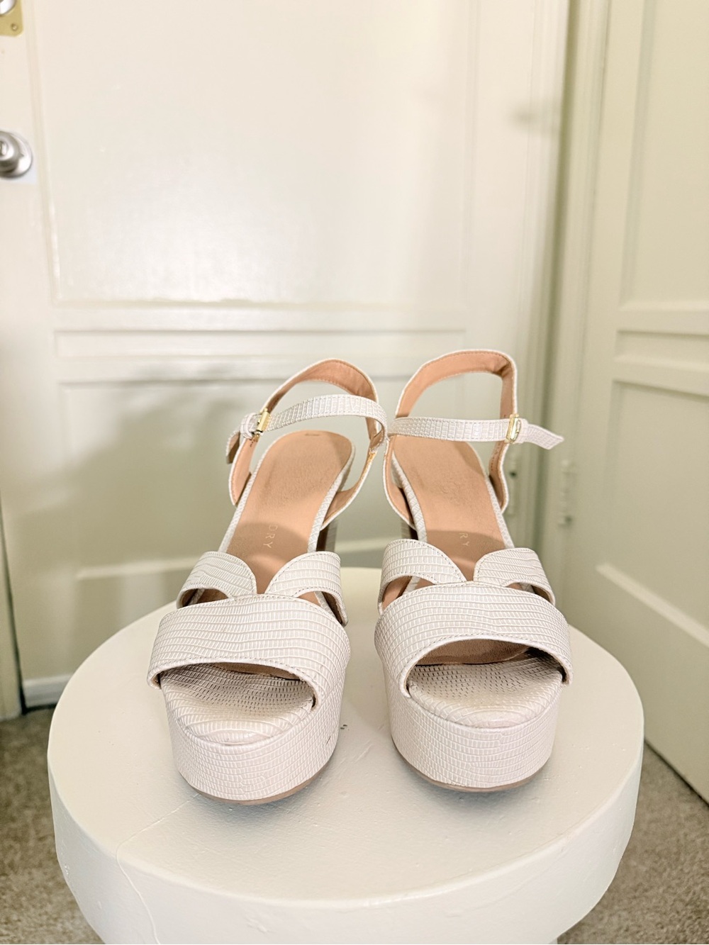 Chinese Laundry Platform Sandals